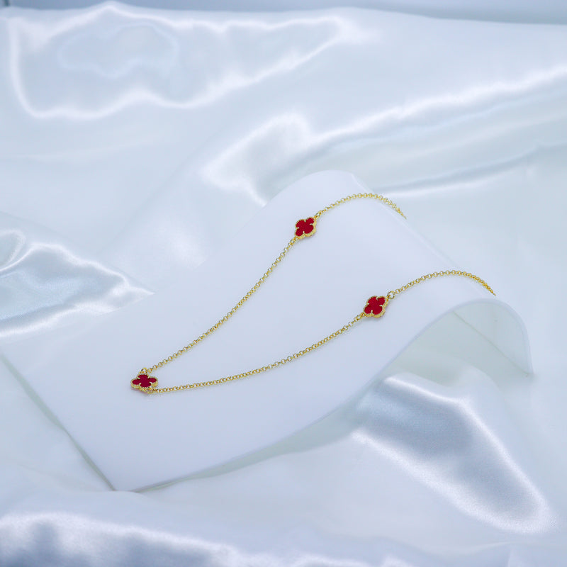 Kit Colar + Brinco Trevo Vermelho Argolinha