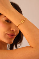 Bracelete com Nó Dourado