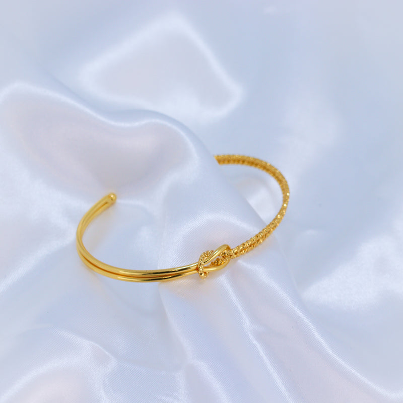 Bracelete com Nó Dourado e liso