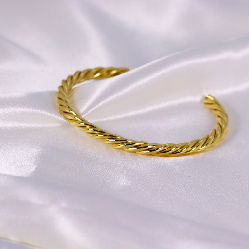 Bracelete Torcido